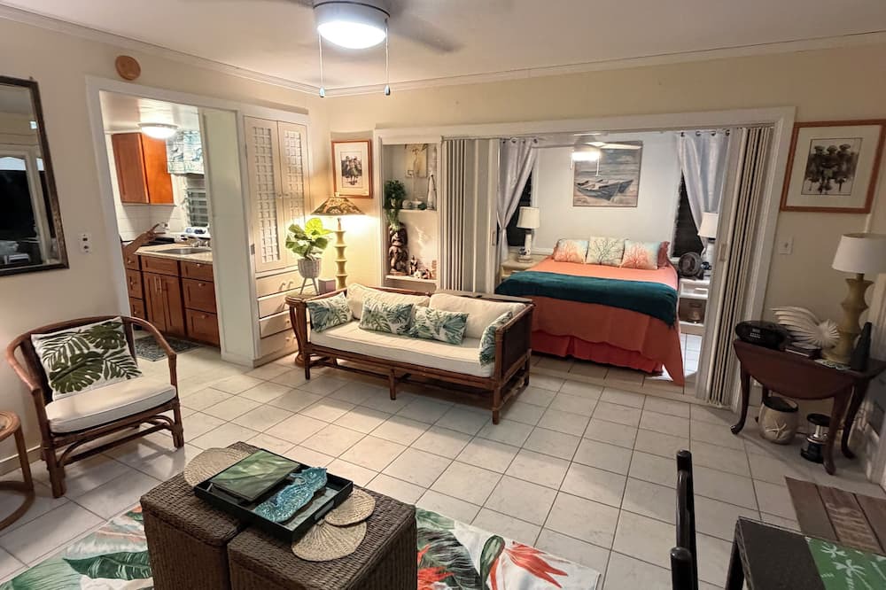 Punaluu Cottage | An Absolute, Perfect Paradise and Affordable