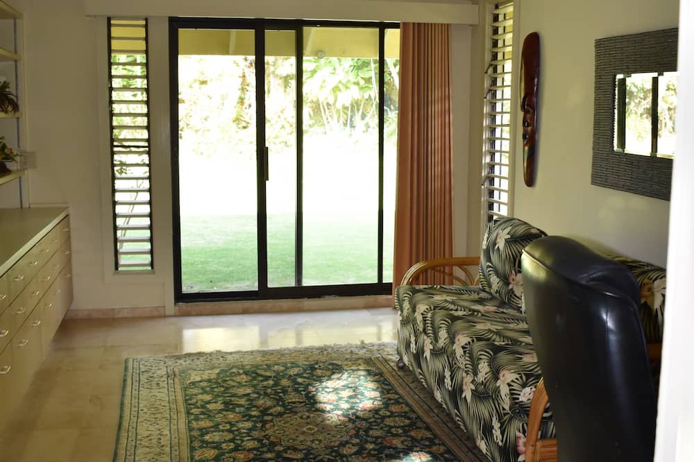 Princeville House | E Komo Mai at Princeville Pool House!