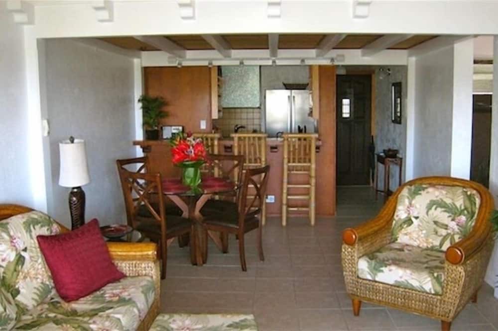 Hilo Condo | Honu Penthouse 2brm Spectacular Views. Swim with Sea Turtles