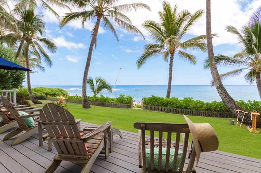 Waialee House | Beach-front Estate - North Shore, private setting, close to Haleiwa & surf spots