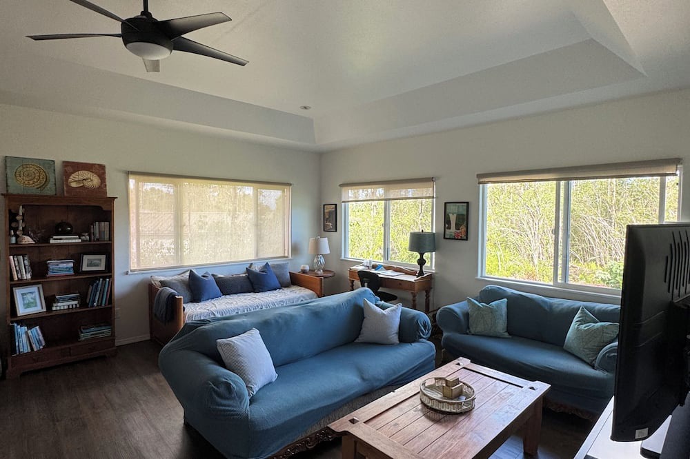 Keaau House | Come & stay with us at the beautiful & peaceful Bird's Nest