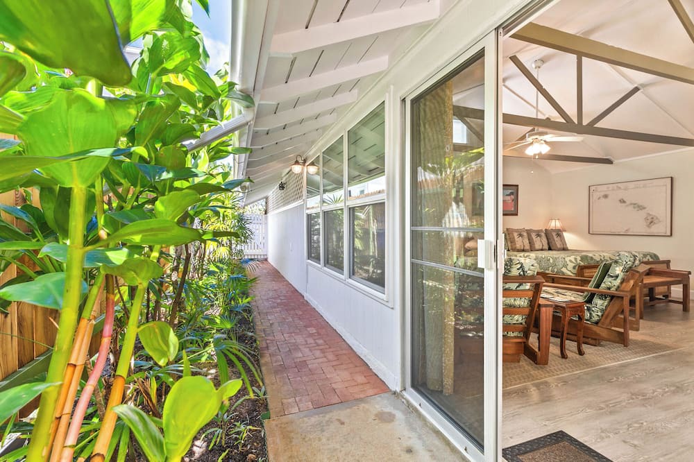 Lanikai Apartment | Since 1985 Legal Lanikai Garden Studio AC, across the street from Lanikai Beach!