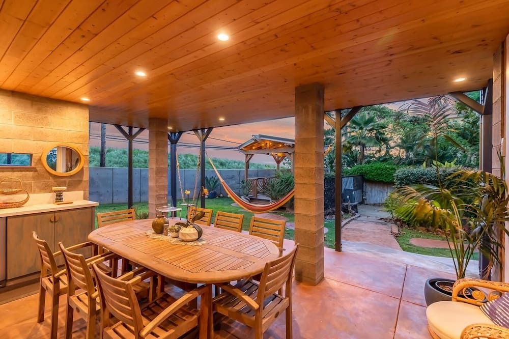 Paia Apartment | Private Paia Studio in a Tropical Sanctuary, a short walk to Paia town & beach.
