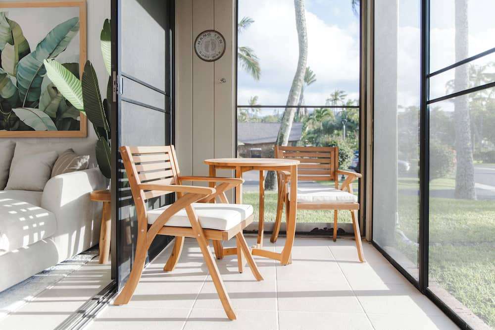 Kahuku Condo | Turtle Bay Renovated Luxury Condo Walk to Beach King Bed AC