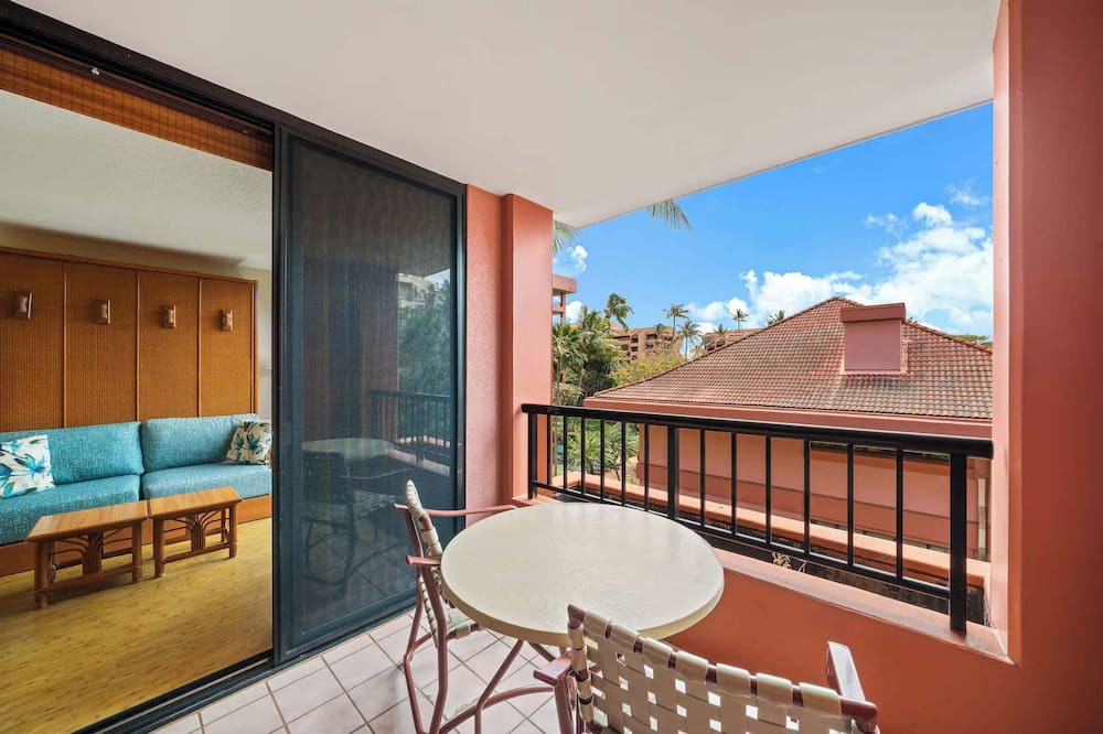 Kahana Apartment | Kahana Falls Maui Studio Apartment with Balcony and Resort Access