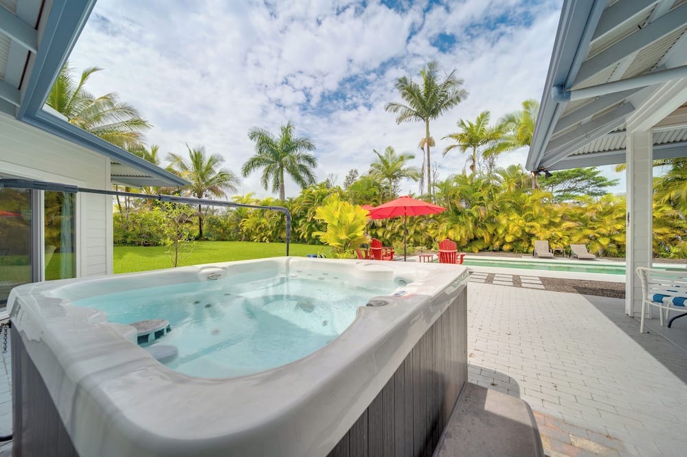 Keaau House | Lush Puna Coast Escape! Spacious Home w/Pool