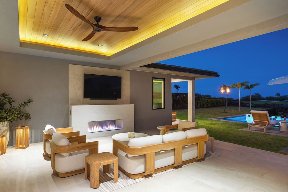 Waikoloa House | Luxury 5BR One Ocean Estate OE12 at Mauna Lani – Lanai, Great Room & Pool
