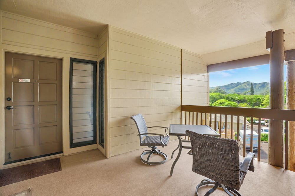 Lihue Condo | Oceanview Heavenly Place at Kaha Lanai 303