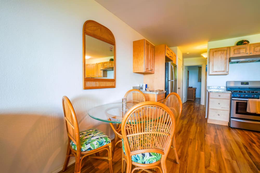 Ualapue Condo | Molokai Oceanview Oasis | Wavecrest C211