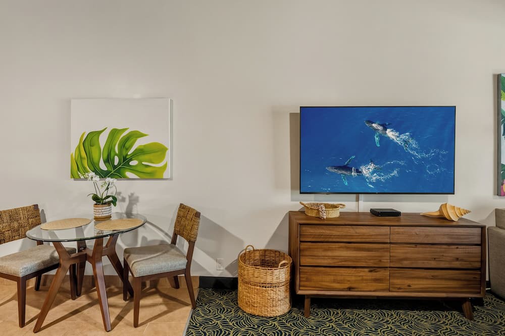 Napili Condo | Walk to Beach and Dining + AC - Napili Shores D224 - Updated Studio