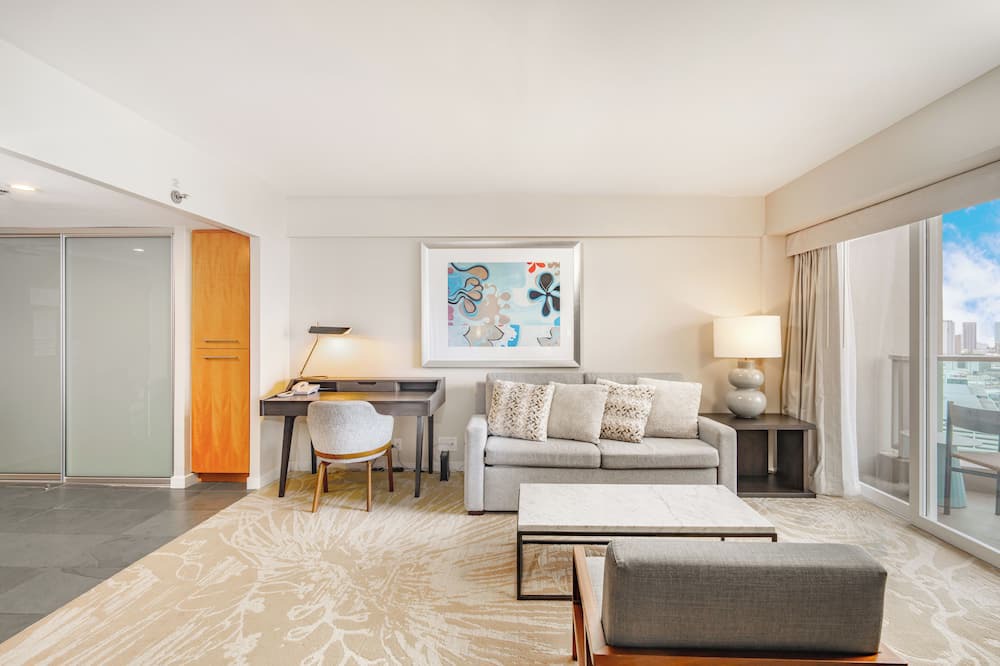 Ala Moana Condo | Junior Suite 1 Bedroom Ala Moana Condominium, City/Partial Ocean from Lanai