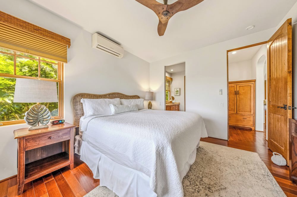 Princeville Villa | Kapiolani Ocean Villa: Pool, Spa & AC Sleeps 20+