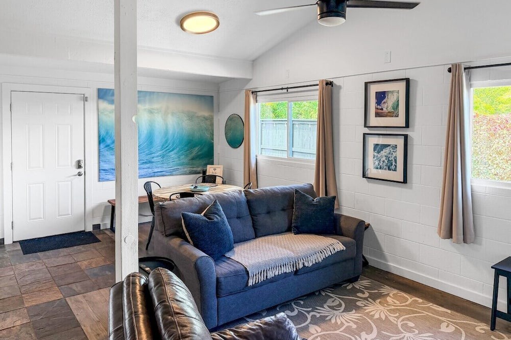Mokuleia House | Beachy Bungalow
