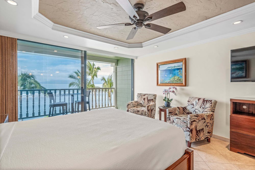 Historic Lahaina Front Street Condo | Lahaina Shores 513 – Oceanfront Views