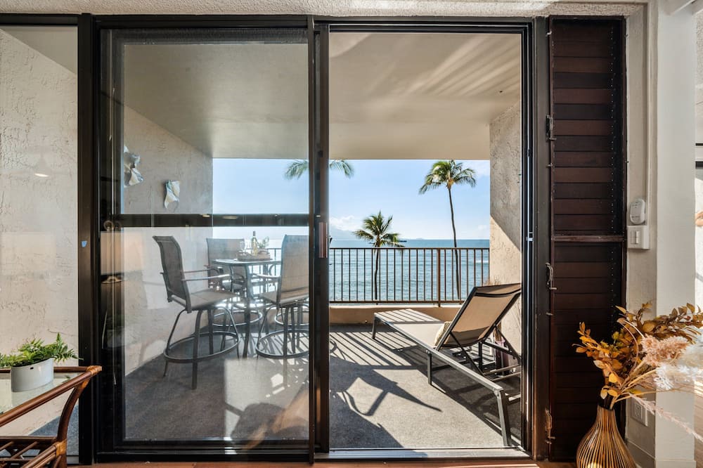 Maalaea Condo | SUMMER SALE! Oceanfront 2BD Condo w Views of Maalaea Bay & Molokini - LOA 303