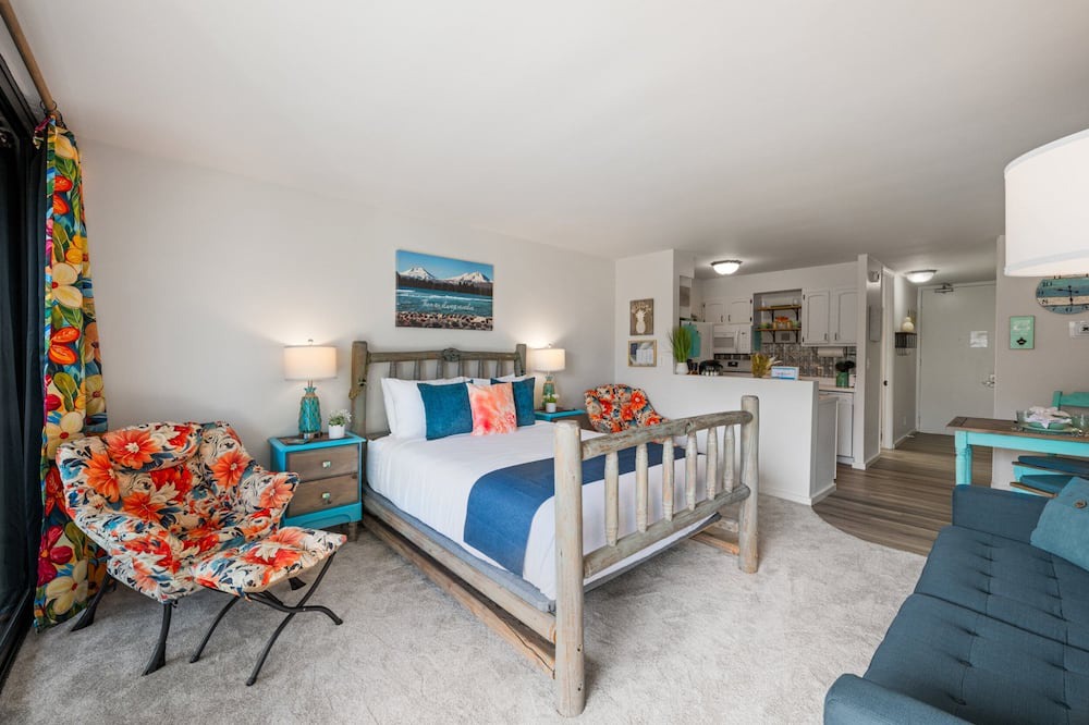 Historic Lahaina Front Street Condo | Coastal Chic Studio in Lahaina