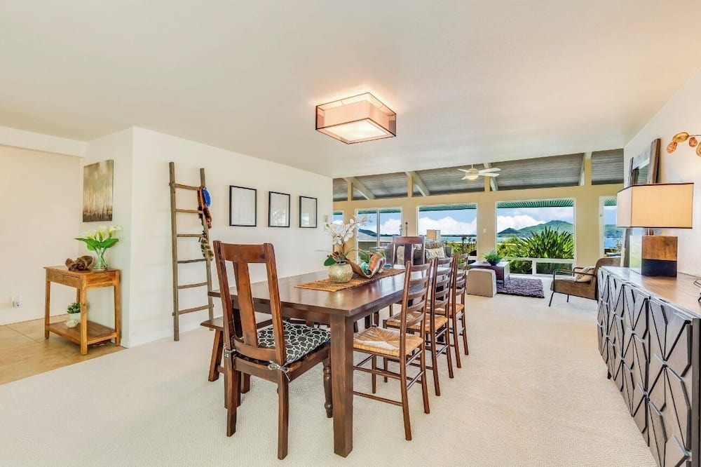 Kaneohe House | Ocean View House includes + Electric Truck + Free Charging!