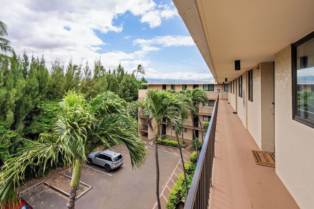 Maalaea Condo | Kanai A Nalu 416 Oceanfront 2 bedroom Overlooking South Maui Ocean