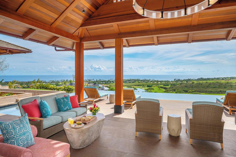 Poipu House | Ocean View Estate | Infinity Pool & Chef’s Kitchen | Hale Malie