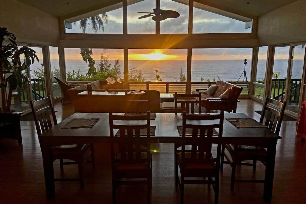 Hakalau House | 2 Private Oceanfront Homes on Tropical 2 Acres!