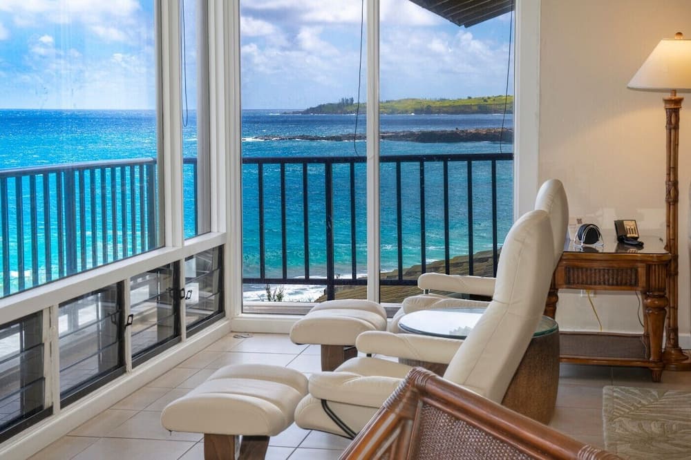 Kapalua Condo | Kapalua Bay Villa 22B4 Gold Oceanfront 1 Bedroom