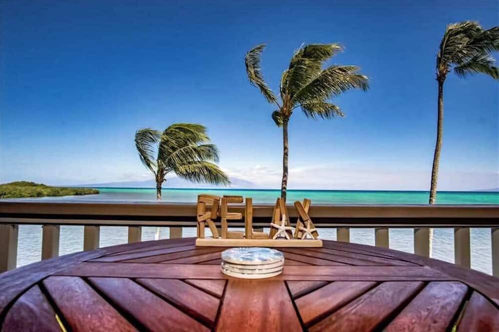 Ualapue Condo | *NEW* Third-Floor Molokai Oceanfront Views with Pool
