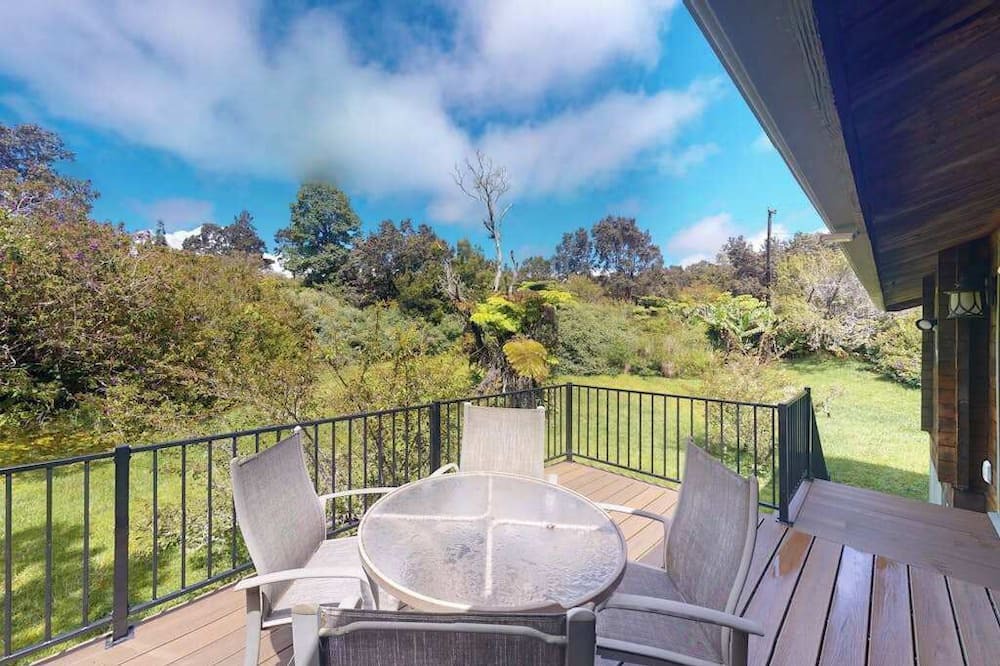 Volcano House | New Fall $pecial Nearly Two Rainforest Acres by Volcanoes National Park