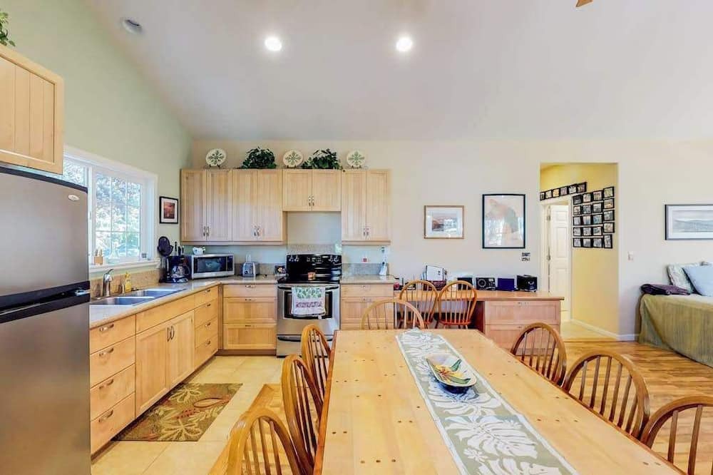 Volcano House | NEW Fall Deal 3BR Volcano Forest Retreat Near the National Park