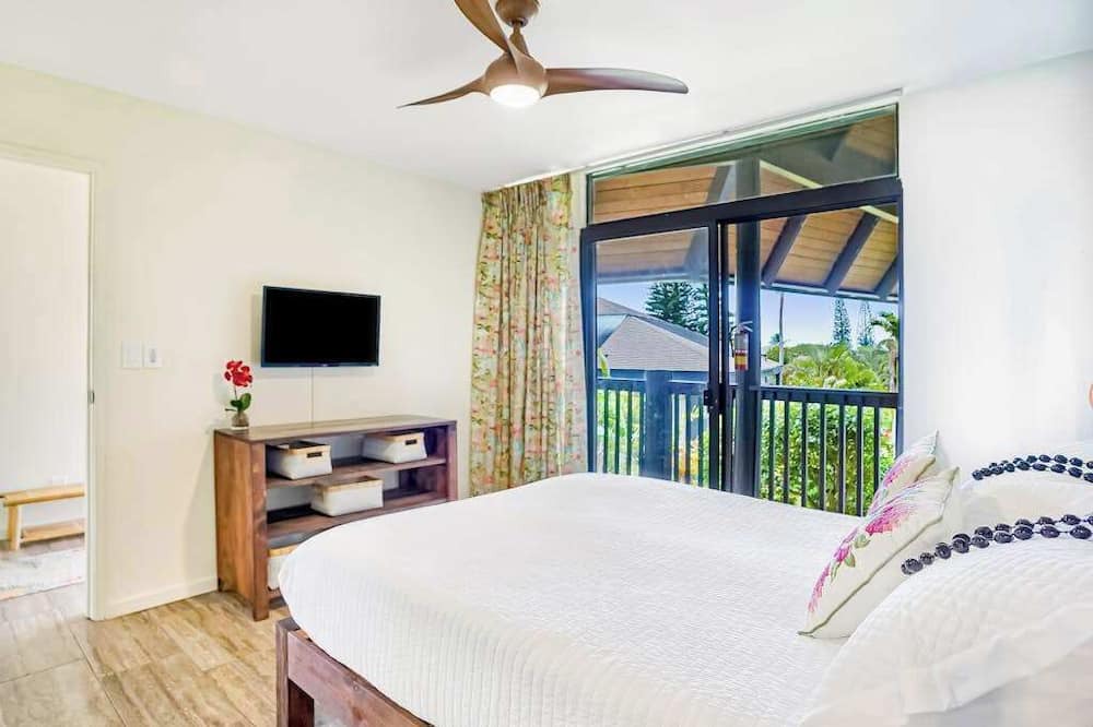Princeville Condo | NEW Fall Deal A Sunlit Princeville Great Room Near Hanalei and Anini