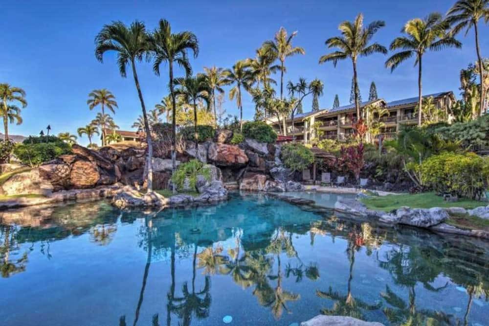Princeville Condo | Corner Studio with Bali Hai & Ocean Views