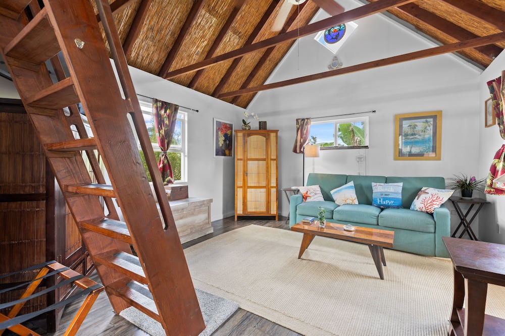 Orchidlands Estates House | Peaceful Eco-Farm A-Frame in Keaau,Volcano & Beach