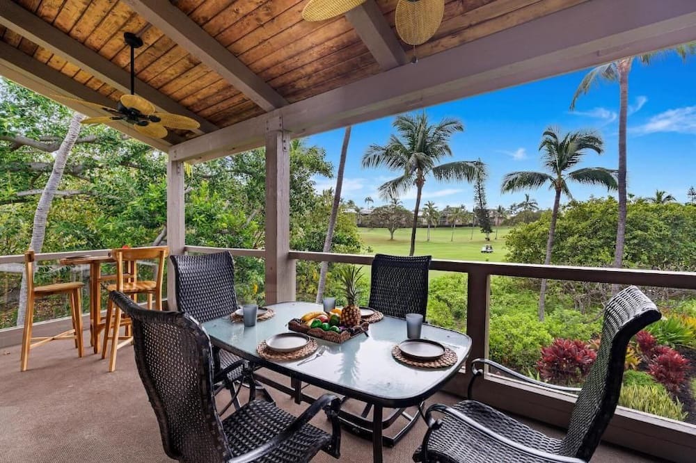 Kahaluu Bay Resort | 2 Bedroom Kona Retreat with Ocean & Golf Course Views