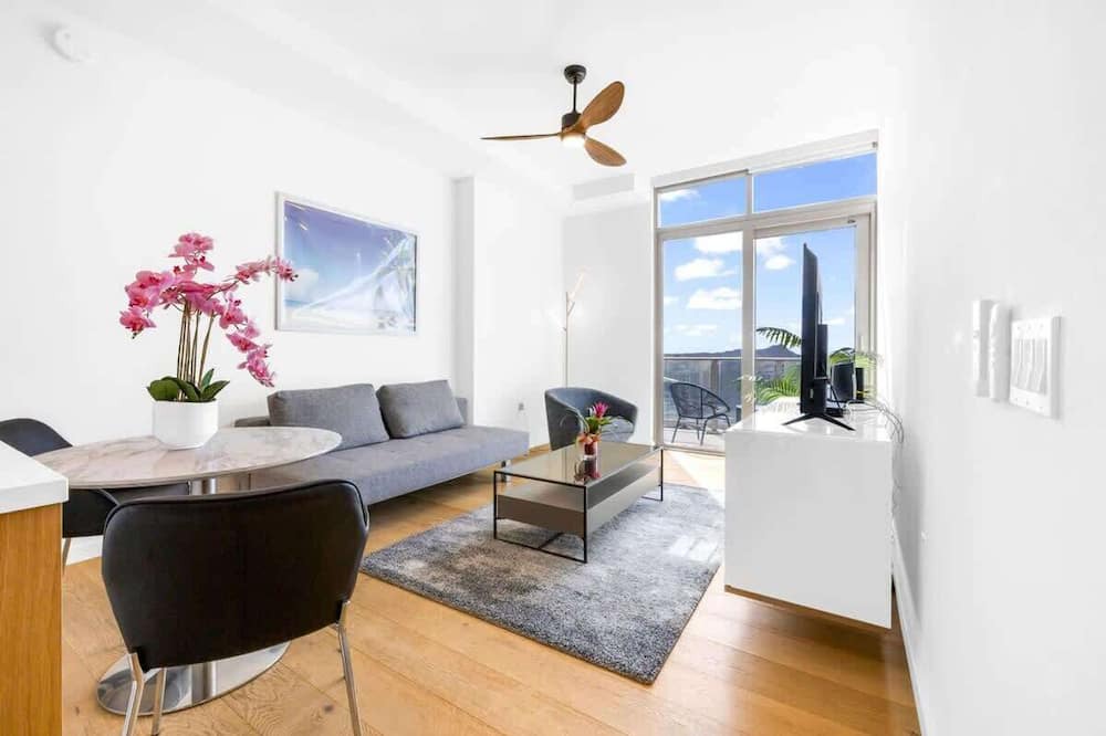 Ala Moana Apartment | New Condo @ SKY! Penthouse with Spectacular Views!