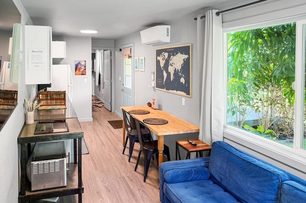 Mokuleia House | Blue Mango ~ Secluded orchard + beach retreat!