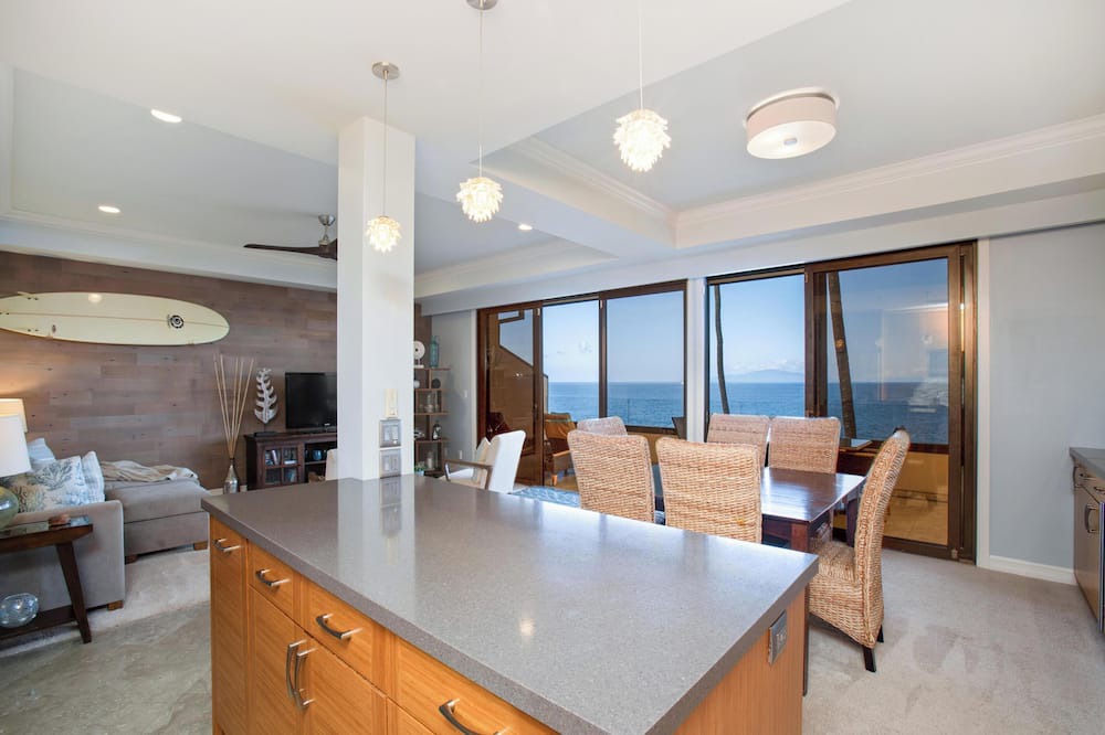 Wailea Condo | Makena Surf F207 Beachfront Resort
