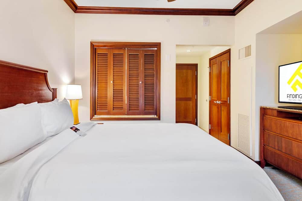 Ko Olina Resort | Beautiful Beachfront KoOlina Resort + Resort Amenities included