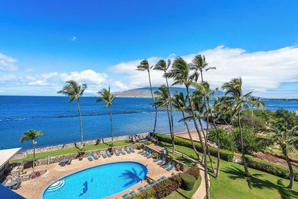 Kihei Condo | Wake Up to Spectacular Ocean Views at Menehune Shores #507