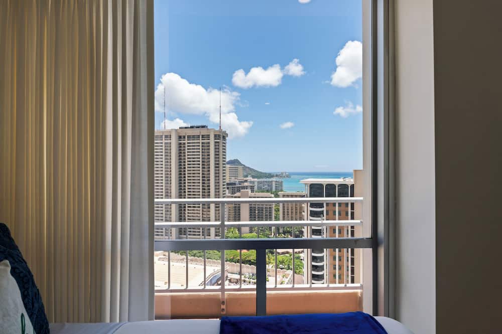 Waikiki Condo | Penthouse Ocean View 2 Bedroom sleeps 8