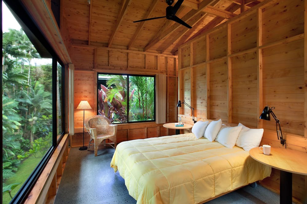 Hilo House | Luxury Waterfall Oasis: The Falls at Reed's Island