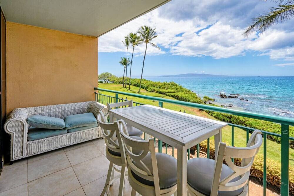 Kihei Condo | Oceanfront Luxury at the Cove PB205