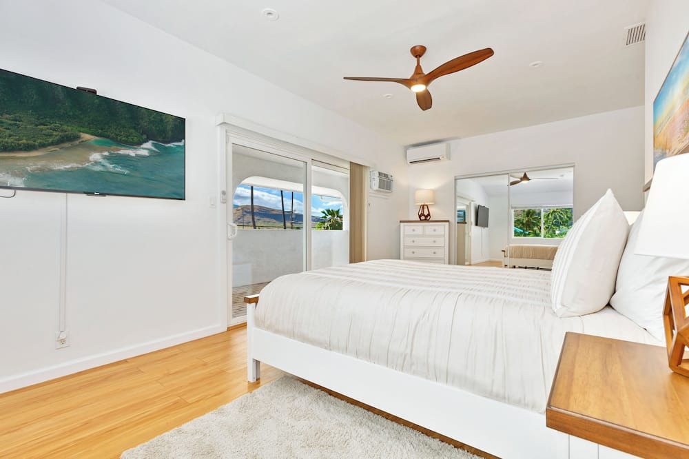 Maili House | Beachfront Family Dream Vacation in Tranquil Home Along the Waianae Coast