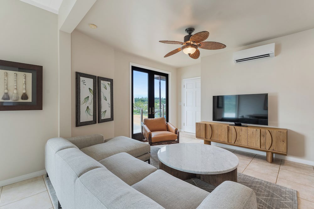Lihue Apartment | Oceanview Kauai Retreat | Balcony & Beach Access