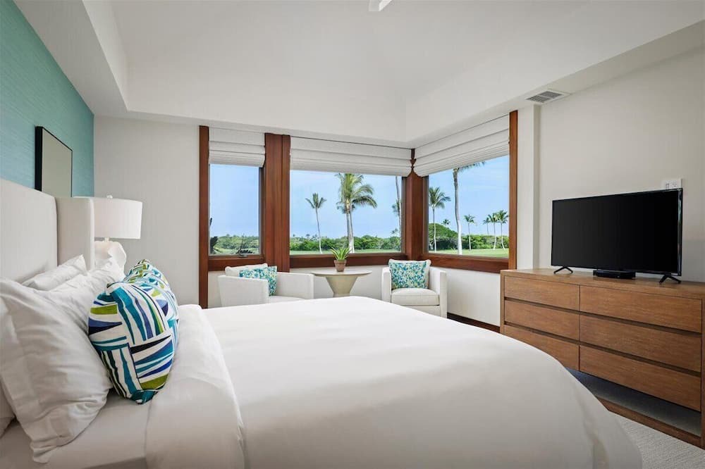 Kaupulehu House | Fairway Villa 110D – Bright & Modern | Onsite Staff & Daily Housekeeping
