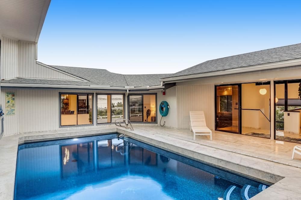 Kaneohe Villa | Spacious Studio Suite With Office (Unit A)