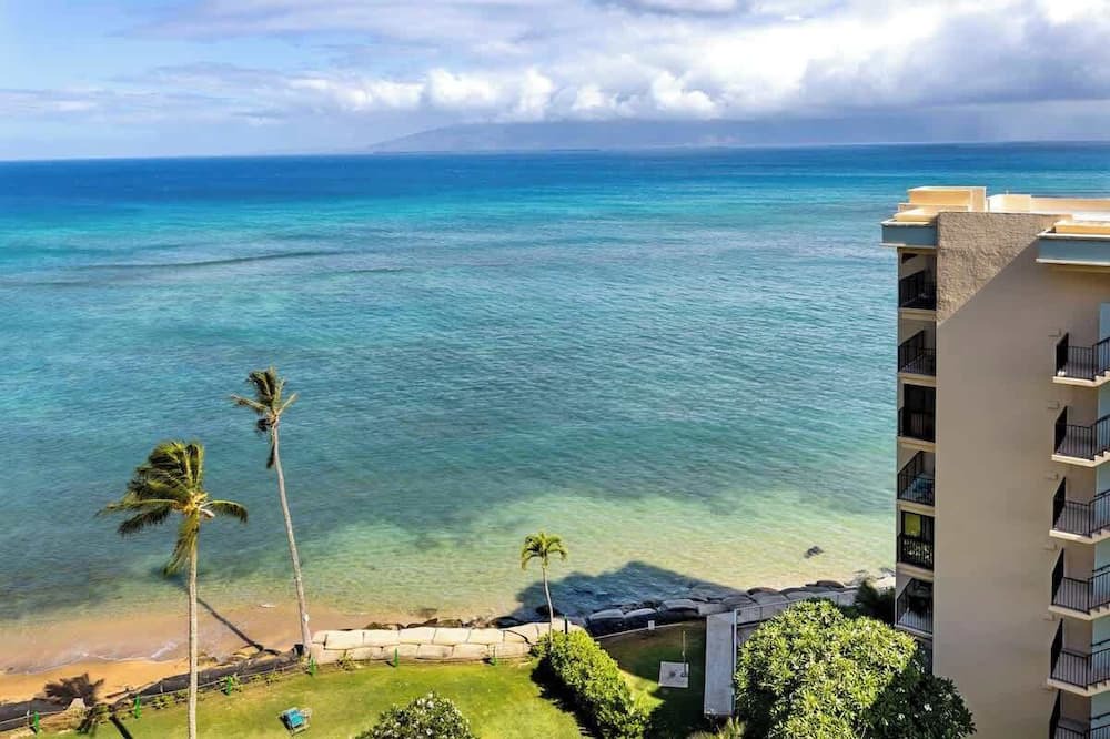 Kahana House | 10th floor Oceanview studio, AC, Resort Amenities, walk to food, shops & beach