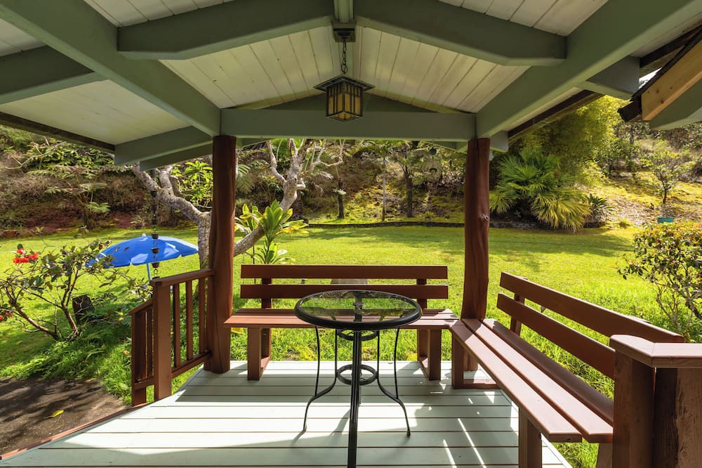 Kailua-Kona House | Panoramic Ocean View in Kona Cloud Forest