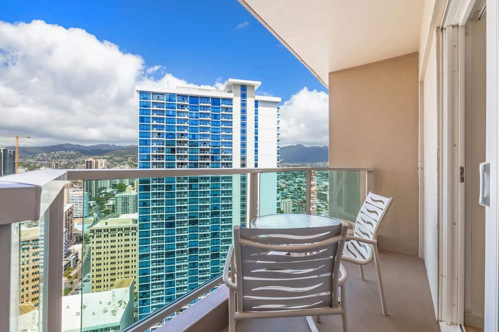 Ala Moana Apartment | Ala Moana Condo by Zelloo