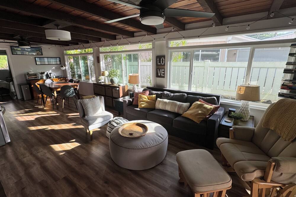 Kaneohe House | Cozy Island Home! Short Drive to MCBH & the beach.