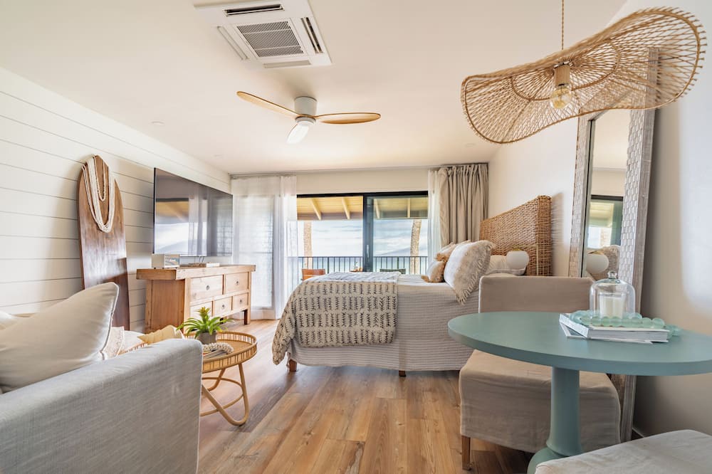 Kahana Apartment | Chic Oceanfront Escape-Boutique Studio-Noelani 219-Cold AC-Amazing Ocean View