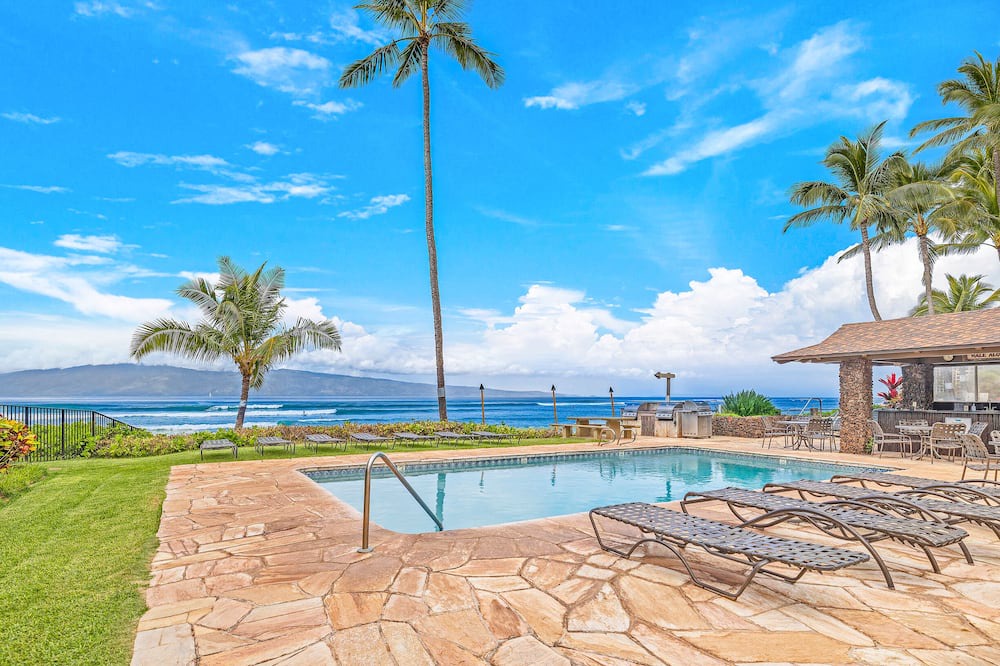 Kahana Apartment | Oceanfront Studio w/Sunsets and Surf - Noelani 119 - Turtle Viewing Beach